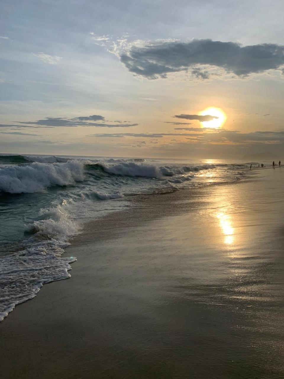 Lindo Apto No Melhor Lugar Da Barra Da Tijuca! Com Uma Vista De Tirar O Folego, Frente Para O Mar! Totalmente Equipado E Decorado Ao Lado Dos Melhores Hoteis E Quiosques Da Barra! Portaria 24H, Piscina, Sauna, Jacuzzi, Academia, Garagem, Wi-Fi, Lavan Rio de Janeiro Ngoại thất bức ảnh